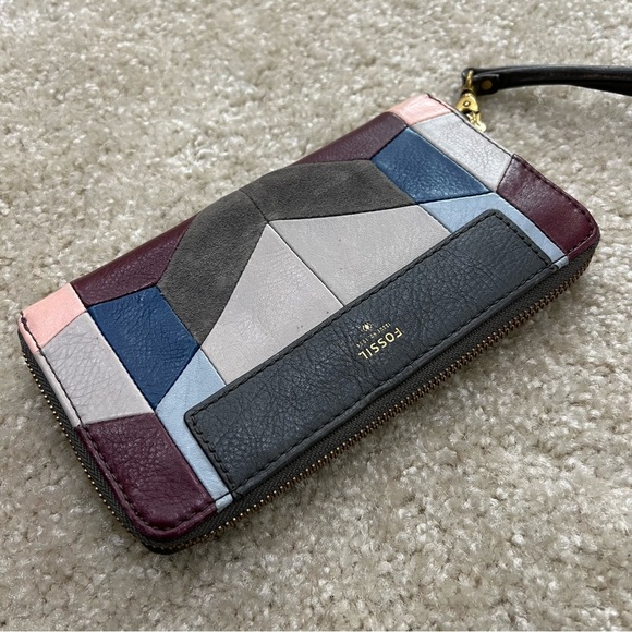 Fossil Leather Wallet Wristlet Geometric Multicolor Folding, Preowned condition - Picture 9 of 16